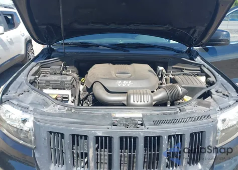 2012 Jeep Grand Cherokee Laredo из США, поврежденный, VIN 1C4RJEAG2CC210311